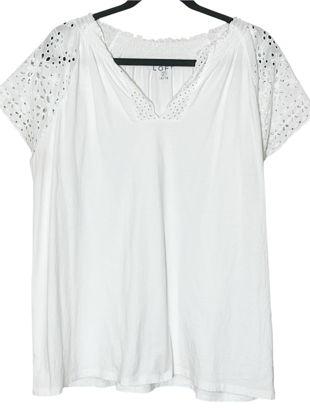 Ann Taylor Loft white eyelet sleeve t-shirt size 16/18